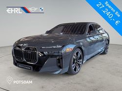 Grau Neu 2025 BMW 740 Shadowline Limousine | 122.987 €