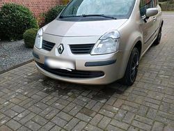 Gold Gebraucht 2007 Renault Modus Van / Kleinbus | 1.300 €