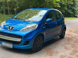 Blau Gebraucht 2008 Peugeot 107 Kleinwagen | 2.500 € (Fairer Preis)