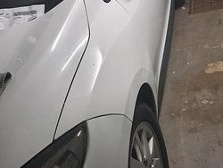 Weiß Gebraucht 2011 Renault Mégane Coupé Coupé | 2.400 €