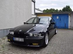 Schwarz Gebraucht 1998 BMW 316 M Sport Limousine | 1.450 €