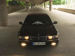 BMW 728