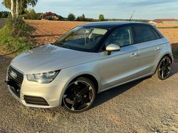 Silber Gebraucht 2012 Audi A1 Sportback Ambition Kleinwagen | 8.000 € (Etwas zu teuer)