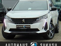 Weiss perlglänzend/metallic Gebraucht 2024 Peugeot 3008 Allure SUV | 22.990 € (Fairer Preis)