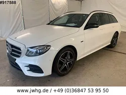 Weiß Gebraucht 2019 Mercedes E300 AMG line Kombi | 20.950 € (Guter Preis)