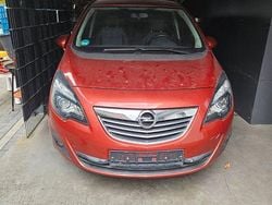 Orange Gebraucht 2012 Opel Meriva Color Edition Van / Kleinbus | 4.899 € (Fairer Preis)