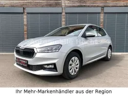 Brilliantsilber metallic Gebraucht 2024 Skoda Fabia Essence Kleinwagen | 16.750 € (Superpreis)