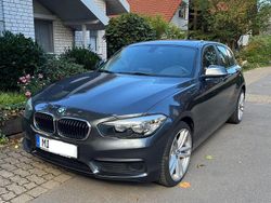 Grau Gebraucht 2016 BMW 118 Kleinwagen | 13.400 € (Fairer Preis)