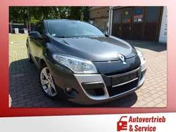 Grau Gebraucht 2011 Renault Mégane Coupé Coupé | 3.980 € (Guter Preis)