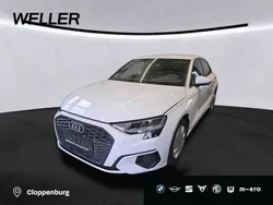 Ibisweiß (weiß) Gebraucht 2022 Audi A3 Sportback Comfort Limousine | 23.895 € (Fairer Preis)