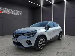 Weiss qnc+schwarz gne Gebraucht 2021 Renault Captur Intens SUV | 18.990 € (Fairer Preis)