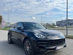 Schwarz Gebraucht 2015 Porsche Macan Turbo SUV | 42.500 €