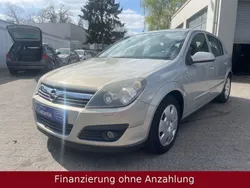 Silber Gebraucht 2006 Opel Astra Edition+ Limousine | 2.690 € (Etwas zu teuer)