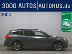 Grau Gebraucht 2022 Ford Focus ST-Line Kombi | 12.980 € (Guter Preis)