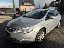 Silber Gebraucht 2012 Opel Astra Edition Kombi | 3.399 € (Guter Preis)