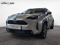 Silber Neu 2025 Toyota Yaris Cross SUV | 30.890 € (Fairer Preis)