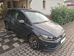 Grau Gebraucht 2018 VW Golf VII Join Kombi | 15.000 € (Guter Preis)