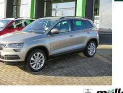 Beige (cappuccinobeige metallic) Gebraucht 2019 Skoda Karoq Style SUV | 19.990 € (Guter Preis)