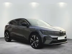 Grau/schwarz Gebraucht 2022 Renault Mégane Techno Limousine | 26.790 € (Guter Preis)