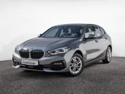 Skyscraper grau Gebraucht 2023 BMW 118 Sport Line Kleinwagen | 24.450 € (Guter Preis)