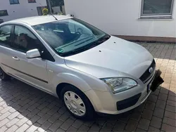 Silber Gebraucht 2007 Ford Focus Ambiente Limousine | 1.500 € (Fairer Preis)
