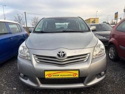 Grau Gebraucht 2012 Toyota Verso Edition Van / Kleinbus | 2.900 € (Superpreis)