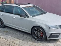 Grau Gebraucht 2018 Skoda Octavia RS Kombi | 17.333 €