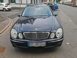 Blau Gebraucht 2005 Mercedes E320 Avantgarde Kombi | 3.850 € (Fairer Preis)