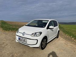 Weiß Gebraucht 2016 VW e-up! Kleinwagen | 8.999 € (Fairer Preis)