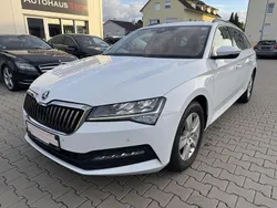Moonweiß Gebraucht 2022 Skoda Superb Kombi | 19.900 € (Guter Preis)