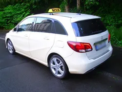 Beige Gebraucht 2018 Mercedes B200 Van / Kleinbus | 6.990 € (Superpreis)