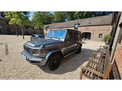 Selenitgrau metallic (metallic) Gebraucht 2023 Mercedes G400 AMG line SUV | 124.950 € (Superpreis)