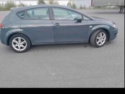 Grau Gebraucht 2010 Seat Leon Kleinwagen | 3.000 € (Fairer Preis)