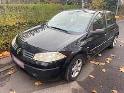 Schwarz Gebraucht 2004 Renault Mégane II Kleinwagen | 1.350 €