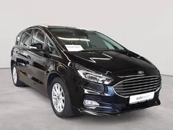Obsidianschwarz metallic Gebraucht 2022 Ford S-MAX Trend Van / Kleinbus | 18.990 € (Guter Preis)