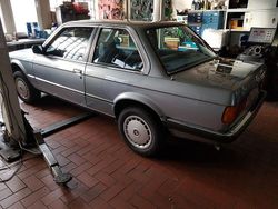 Blau Gebraucht 1986 BMW 320 Limousine | 16.500 €