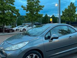Blau Gebraucht 2007 Peugeot 207 CC Cabrio | 3.500 €