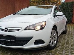 Weiß Gebraucht 2014 Opel Astra GTC Limousine | 5.490 € (Guter Preis)