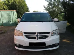 Weiß Gebraucht 2013 Dodge Grand Caravan Van / Kleinbus | 13.999 €