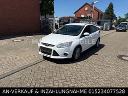Weiß Gebraucht 2014 Ford Focus Limousine | 4.650 € (Superpreis)