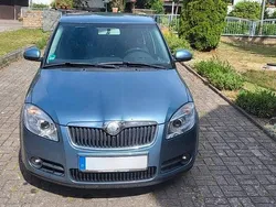 Blau Gebraucht 2007 Skoda Fabia Ambiente Limousine | 950 € (Guter Preis)