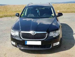 Schwarz Gebraucht 2011 Skoda Superb Elegance Kombi | 5.750 € (Superpreis)