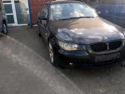 Schwarz Gebraucht 2004 BMW 530 Kombi | 2.000 € (Etwas zu teuer)