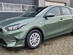 Verschiedene farben Neu 2025 Kia Ceed Limousine | 23.780 € (Guter Preis)