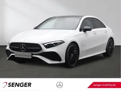 Weiß Gebraucht 2025 Mercedes A200 AMG Limousine | 39.790 € (Teuer)