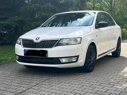 Weiß Gebraucht 2014 Skoda Rapid Cool Edition Limousine | 8.500 € (Fairer Preis)