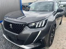 Grau Gebraucht 2021 Peugeot 2008 GT-line SUV | 15.900 € (Guter Preis)