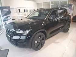 Schwarz Neu 2025 Volvo XC40 Plus SUV | 51.490 €