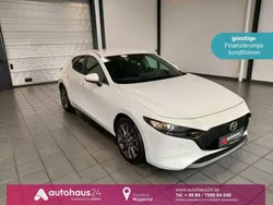 Weiß Gebraucht 2023 Mazda 3 Selection Limousine | 23.890 € (Fairer Preis)