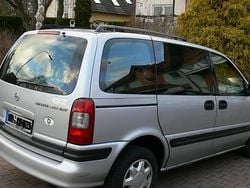 Silber metallic Gebraucht 1998 Opel Sintra Van / Kleinbus | 2.150 €